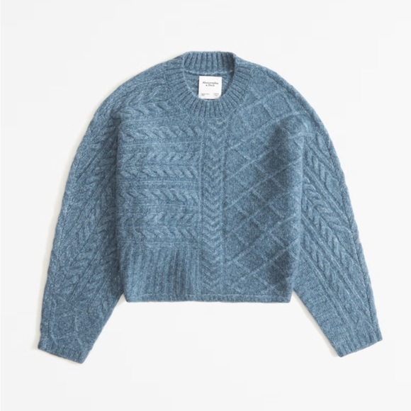 Abercrombie & Fitch Sweaters - Abercrombie & Fitch Blue Crew Neck Sweater